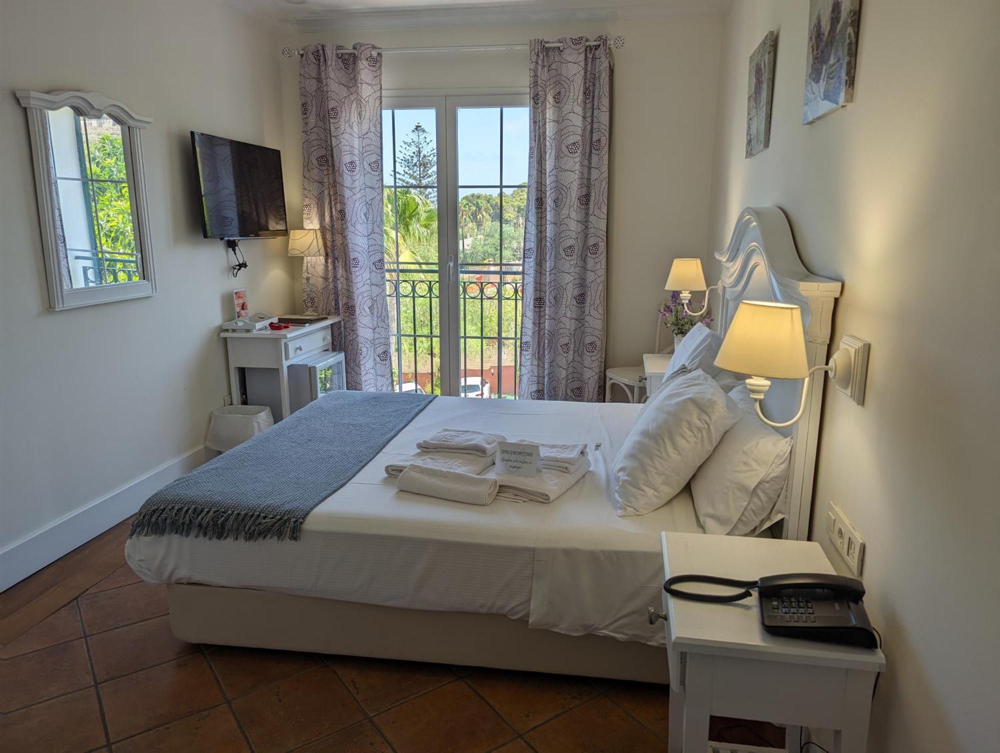 Hotel Mr Les Rotes Дения Екстериор снимка